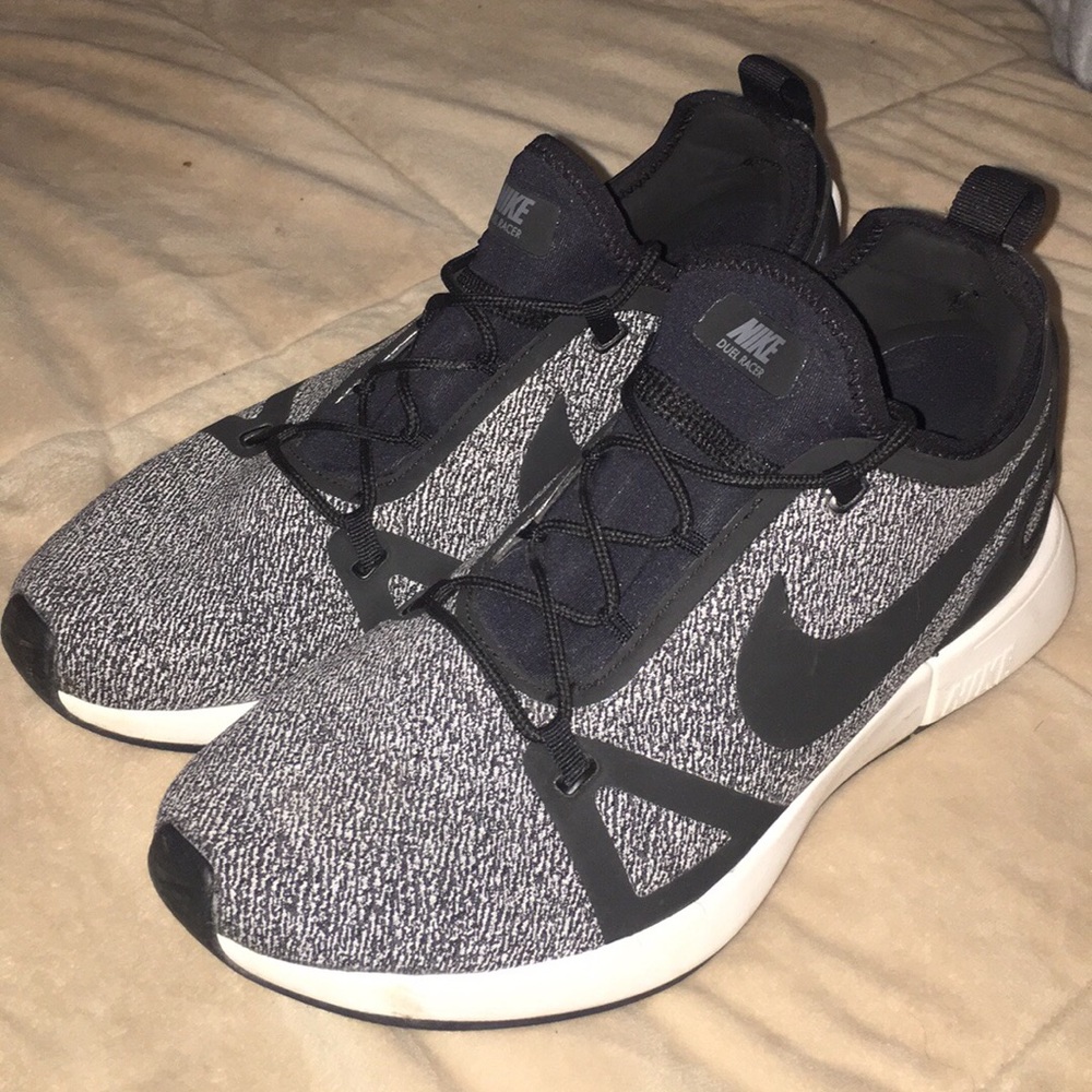 black/white patterned women’s nike shoes
